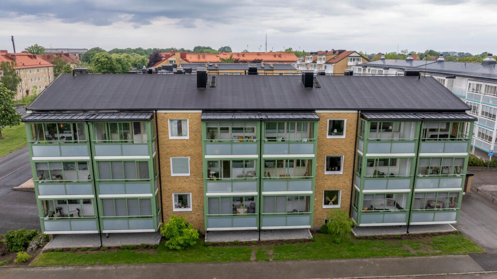 Nya inglasade balkonger hos Brf Notarien